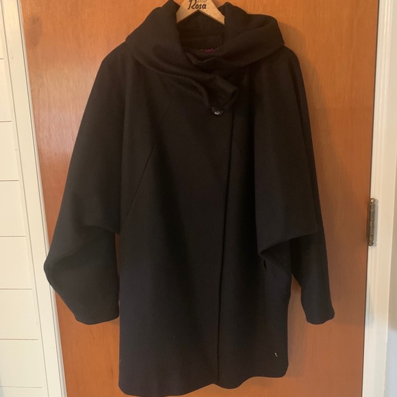 Betsey Johnson Batwing Wool Jacket - Picture 2 of 7